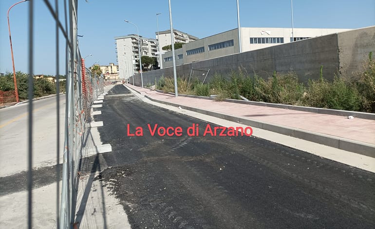 Via Colombo-via Atellana, iniziata la pavimentazione