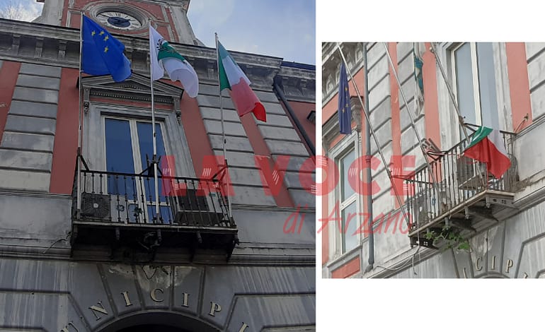 Tornano le bandiere nuove sul Municipio