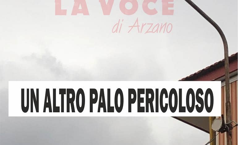 Un altro palo pericolante