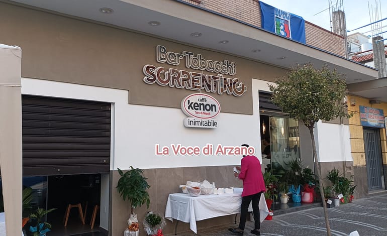 Torna un grande bar in via Luigi Rocco