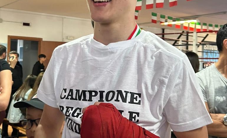 Pugilato 60kg, l’arzanese Alex Paraschiva è campione regionale U19